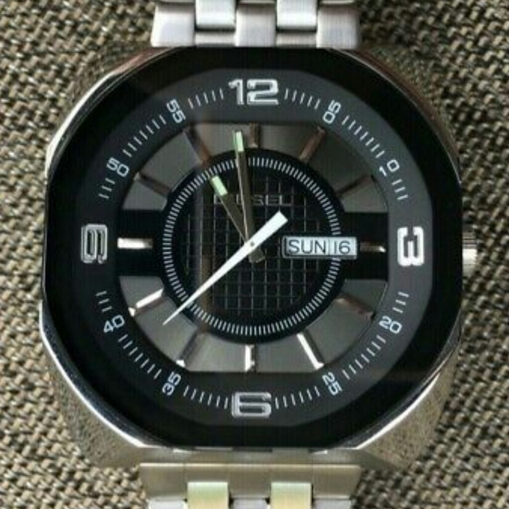 ☆DIESEL BIG FACED WATCH☆